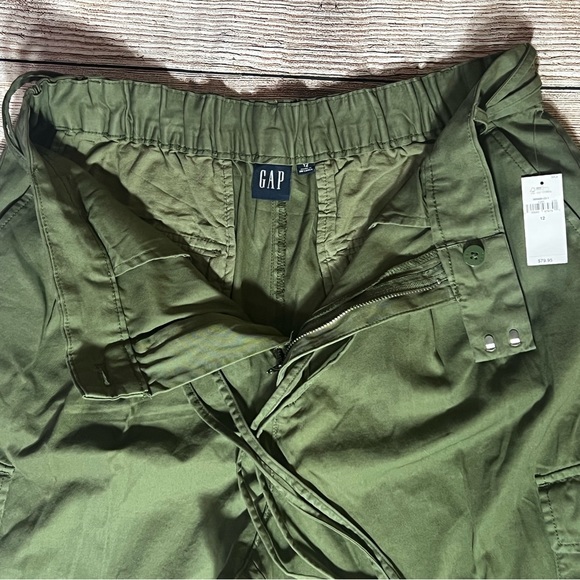 NWT Gap Cargos - Picture 5 of 11